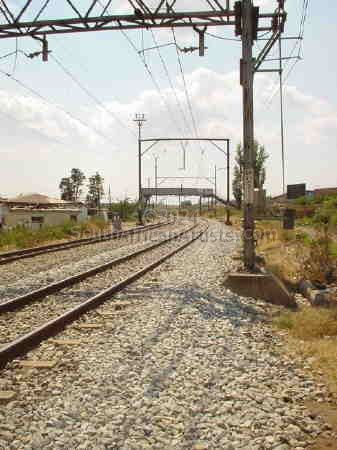 Kliptown, Soweto: railway bend