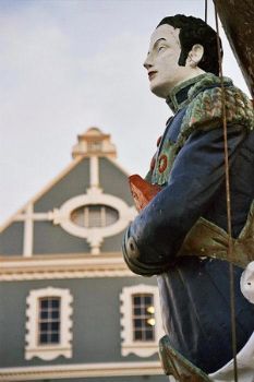 "V&A Waterfront Figure Head"