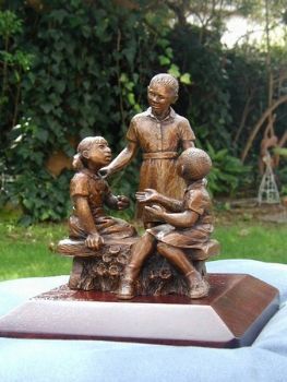 "Three little girls Sculpture"