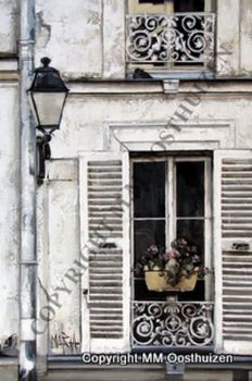 "Paris"
